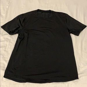 Large lululemon men’s black shirt